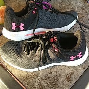Under Armour tennis shoes